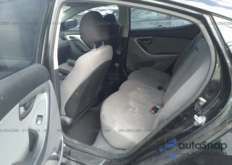 2015 Hyundai Elantra Se z USA, uszkodzony, nr VIN 5NPDH4AE4FH622625